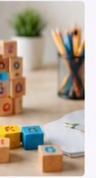 Bunte Lernwürfel und Stifte auf einem Tisch